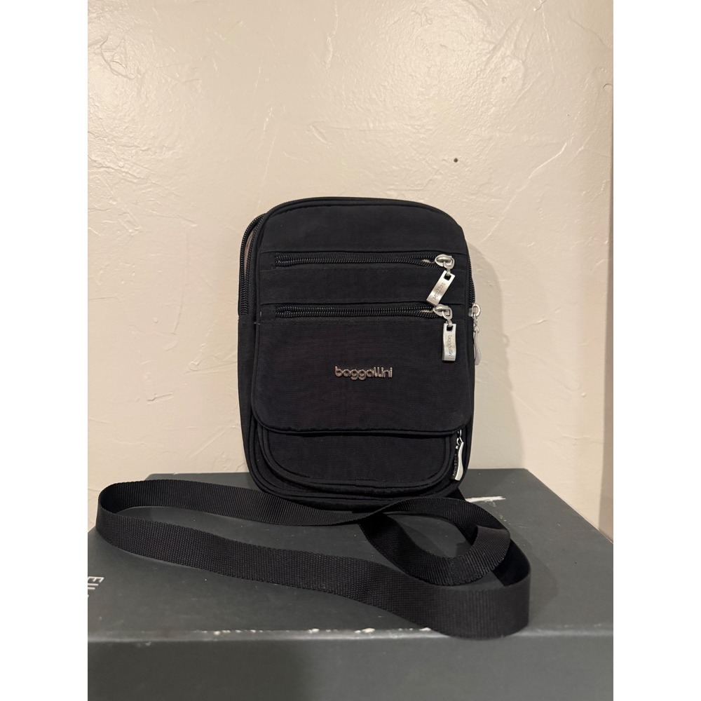Baggallini Crossbody Bag Womens Small Black Excellent Multi-Pocket Travel Nylon